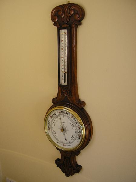 P2060001.JPG - Received as nearly derelict. A complete strip down, clean & polish plus a new Bezel, Glass & Index Pointer, together with making a new Thermometer Box to match, has now put this good quality instrument back to daily service.