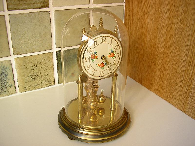 P3290001.JPG - 400 Day or Anniversary Clock. Cleaned, serviced, new Suspension Spring plus glass dome.