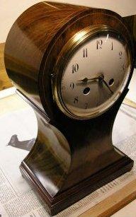 pc040004.jpg - A French 'Balloon' Clock, excellent quality.  Cleaned & serviced back to working order.