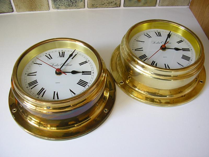 P9170001.JPG - Twin Marine Clocks, replacement Quartz Movements